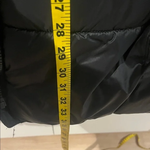 H&M Black Puffer Vest - Picture 9 of 9